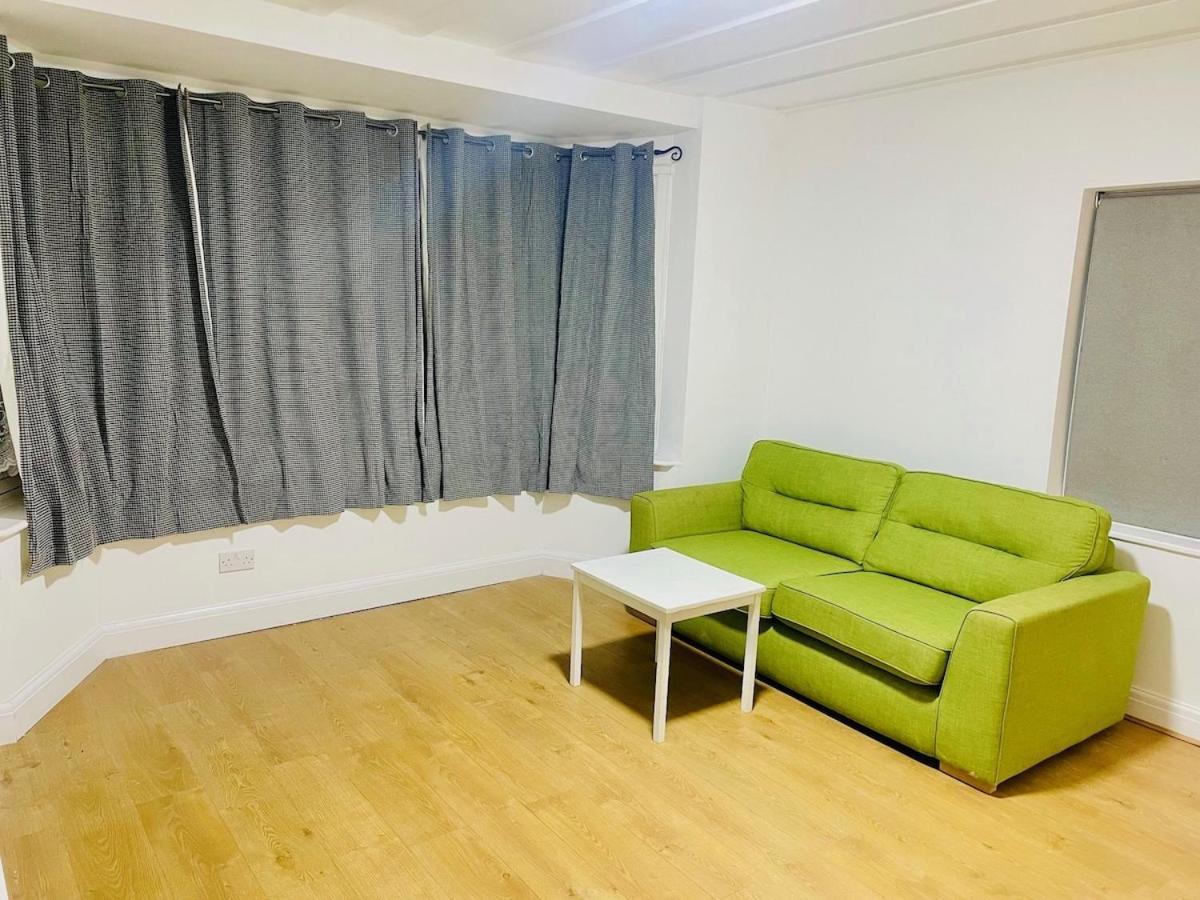 Villa Luxury 2 Bed House With Parking, 5 Min Walk To Station & Ldo Londres Exterior foto